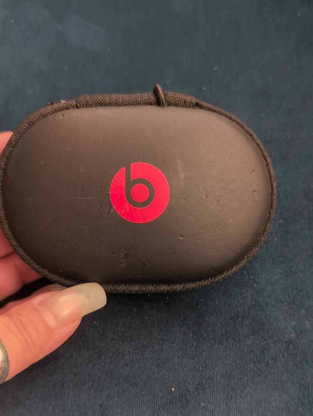 Beats by Dre Powerbeats On-Ear Headphones in Black and Red - Picture 2 of 3